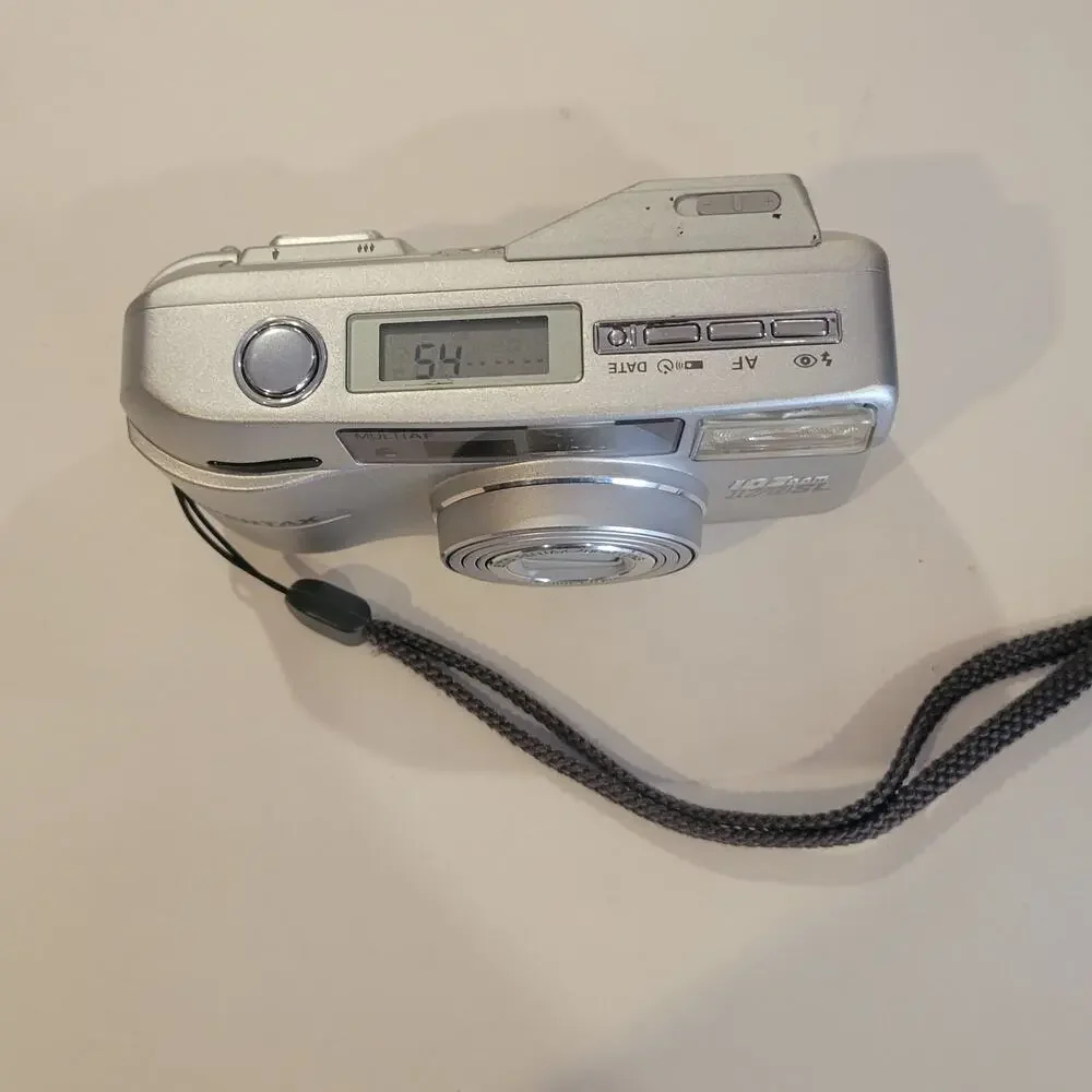 Pentax iq zoom
